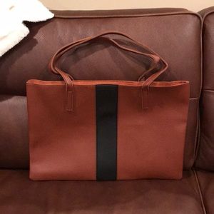 BRAND NEW Vince Camuto Leather Purse